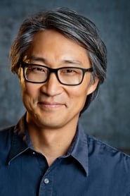 Keong Sim as Pastor Wayne in Dead to Me