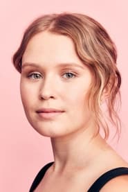 Eliza Scanlen as Amma Crellin in Sharp Objects