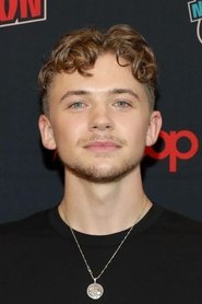 Igby Rigney as Warren Flynn in Midnight Mass